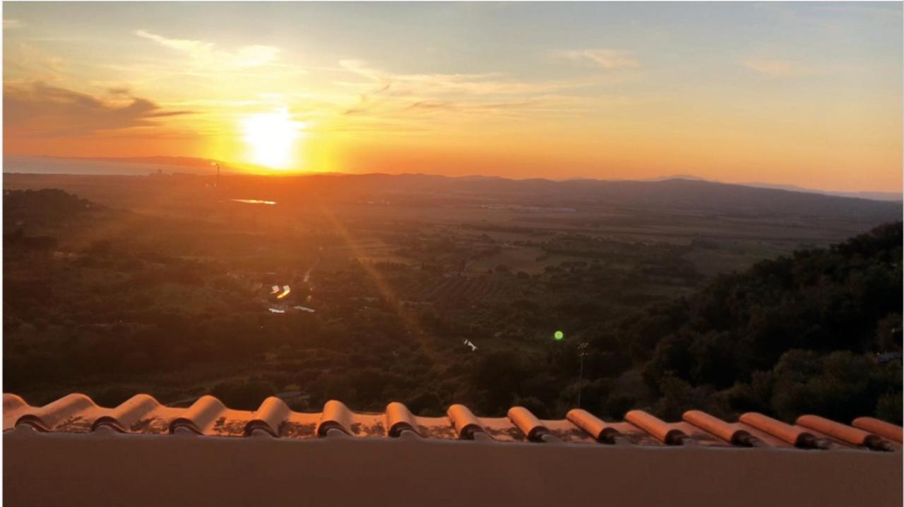 La Terrazza Di Re Scarlino Daire Dış mekan fotoğraf